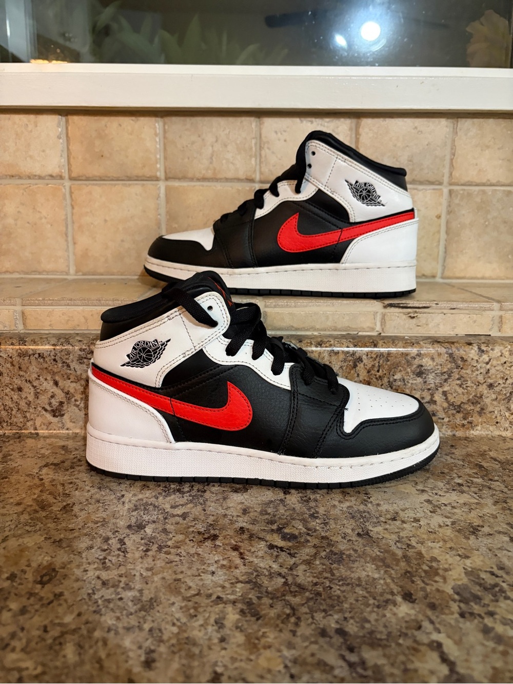 Jordan 1 Mid Chillie